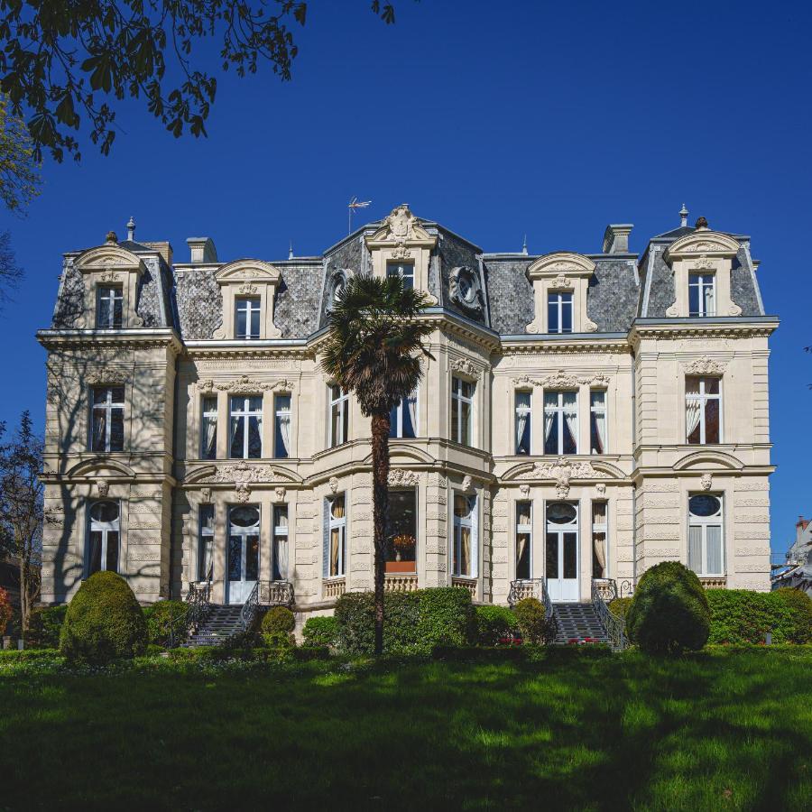 Chateau La Comtesse De Loire & Spa Saumur Exterior photo